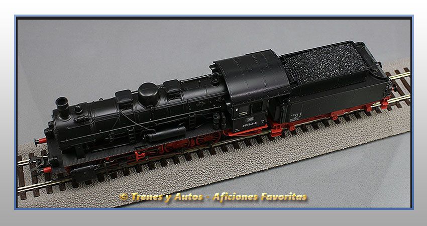 Locomotora vapor con ténder Serie BR-55 - DB